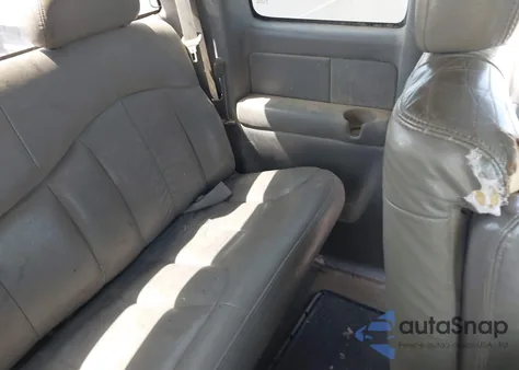 1999 GMC New Sierra K1500 from USA, damaged, VIN 2GTEK19TXX1551778